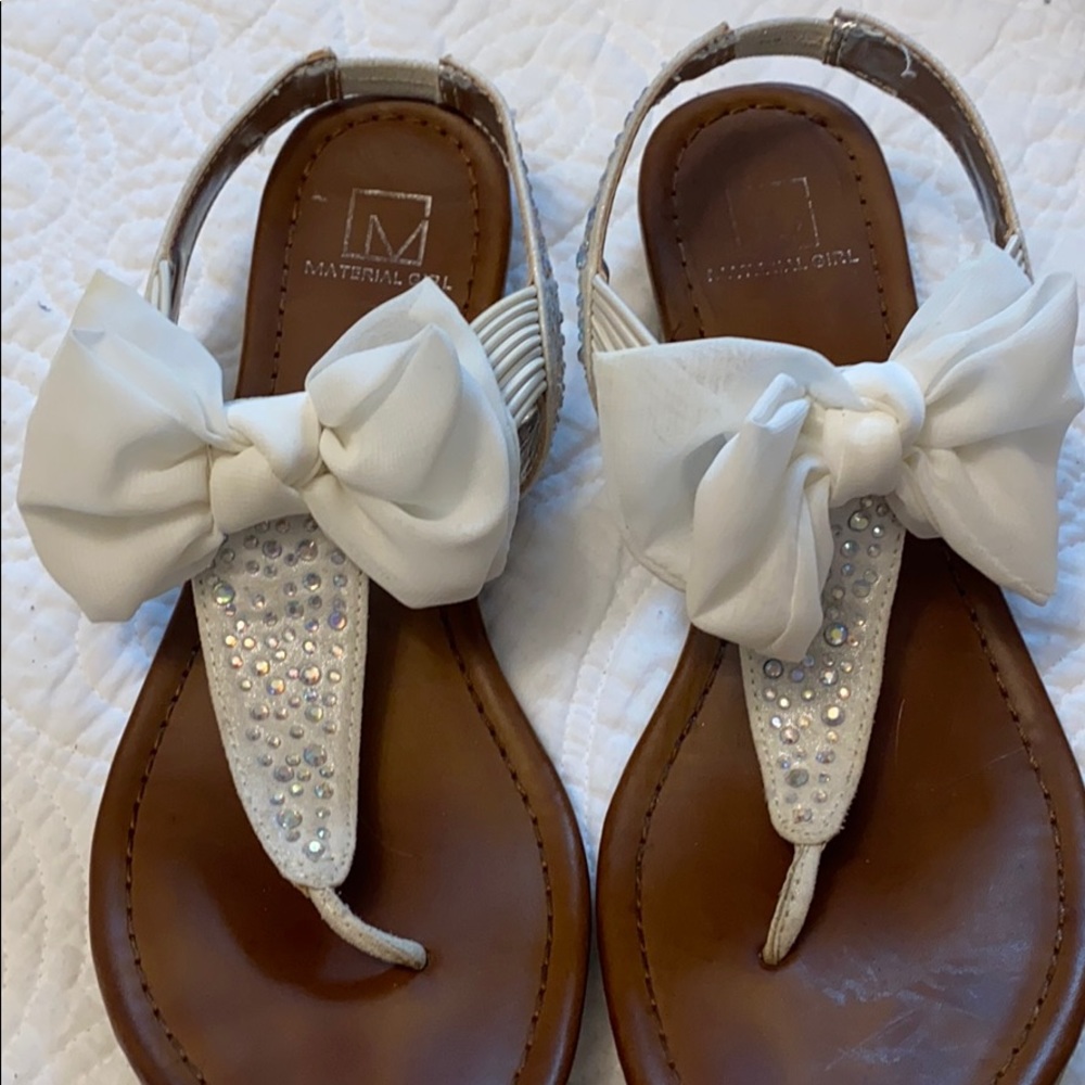 Bow sandals